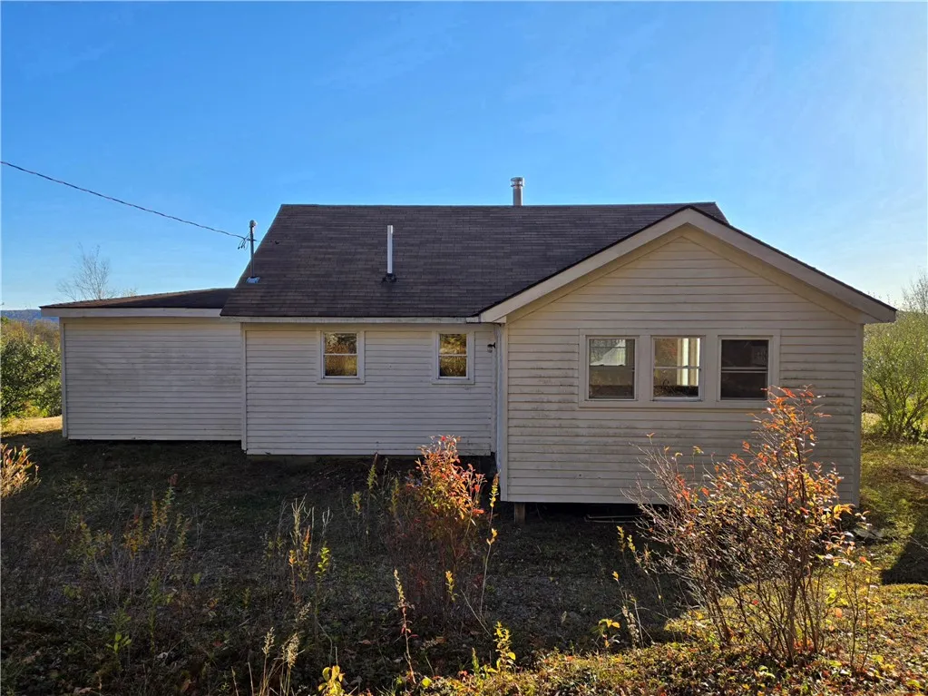 156 Lee Lane, Hamden, New York 13856, Hamden, New York 13856, 3 Bedrooms Bedrooms, 7 Rooms Rooms,2 BathroomsBathrooms,Residential,For Sale,156 Lee Lane, Hamden, New York 13856,0,R1645481