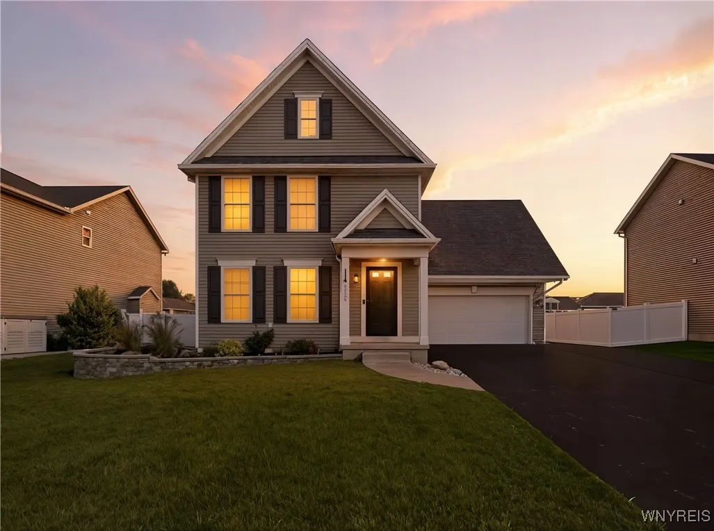 2284 Agassiz Drive, Hamburg, New York 14085, Hamburg, New York 14085, 4 Bedrooms Bedrooms, 9 Rooms Rooms,3 BathroomsBathrooms,Residential,For Sale,2284 Agassiz Drive, Hamburg, New York 14085,0,B1645347