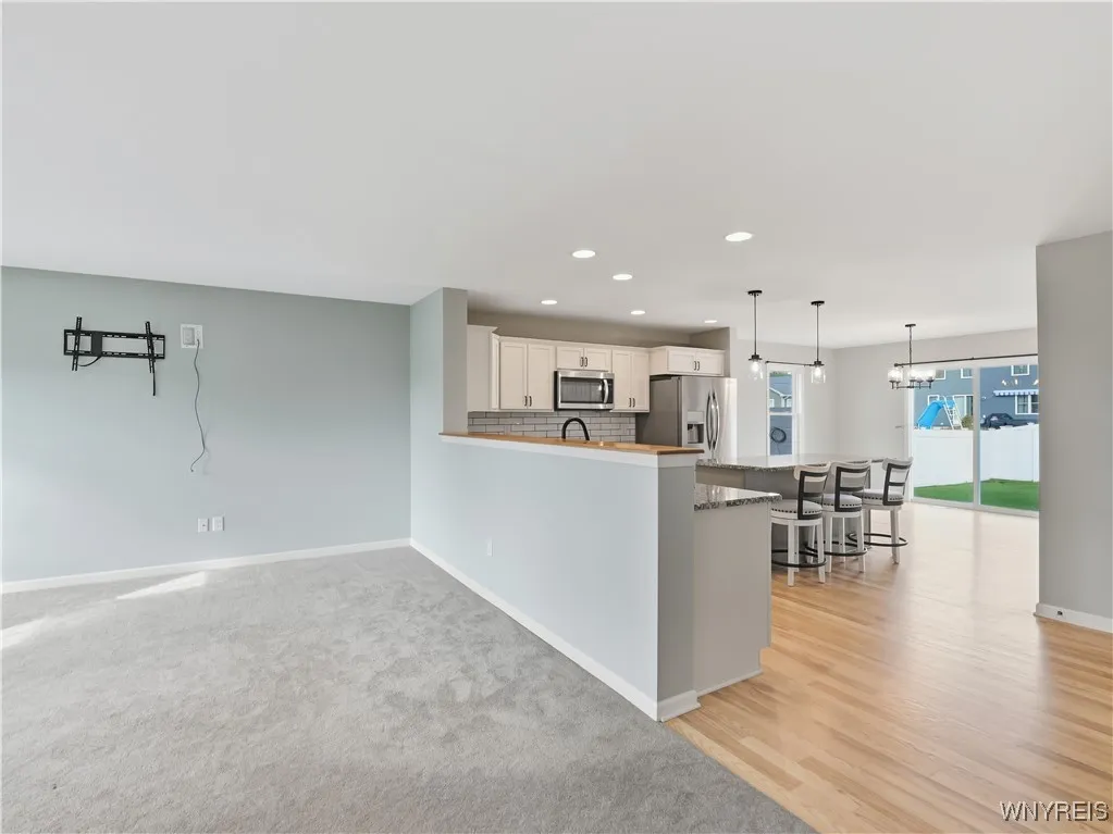 2284 Agassiz Drive, Hamburg, New York 14085, Hamburg, New York 14085, 4 Bedrooms Bedrooms, 9 Rooms Rooms,3 BathroomsBathrooms,Residential,For Sale,2284 Agassiz Drive, Hamburg, New York 14085,0,B1645347