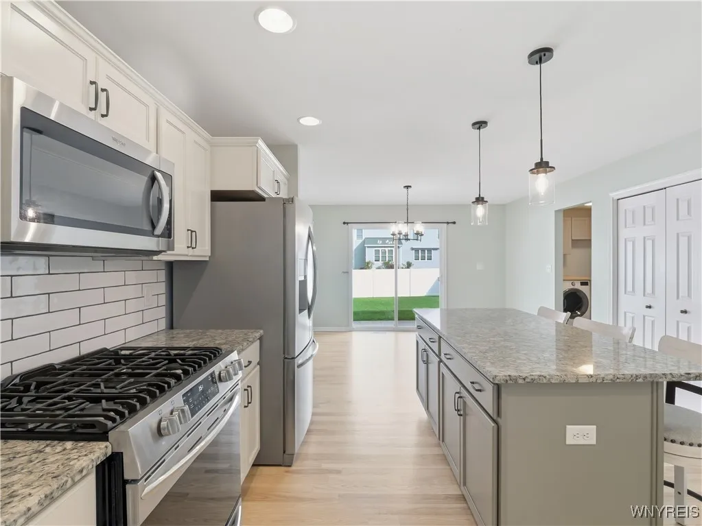 2284 Agassiz Drive, Hamburg, New York 14085, Hamburg, New York 14085, 4 Bedrooms Bedrooms, 9 Rooms Rooms,3 BathroomsBathrooms,Residential,For Sale,2284 Agassiz Drive, Hamburg, New York 14085,0,B1645347