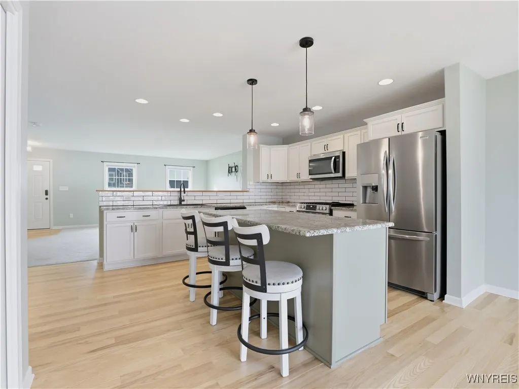 2284 Agassiz Drive, Hamburg, New York 14085, Hamburg, New York 14085, 4 Bedrooms Bedrooms, 9 Rooms Rooms,3 BathroomsBathrooms,Residential,For Sale,2284 Agassiz Drive, Hamburg, New York 14085,0,B1645347