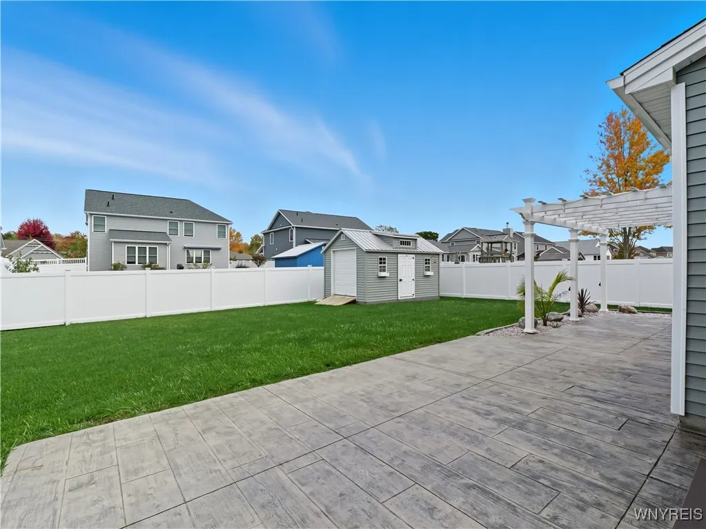 2284 Agassiz Drive, Hamburg, New York 14085, Hamburg, New York 14085, 4 Bedrooms Bedrooms, 9 Rooms Rooms,3 BathroomsBathrooms,Residential,For Sale,2284 Agassiz Drive, Hamburg, New York 14085,0,B1645347