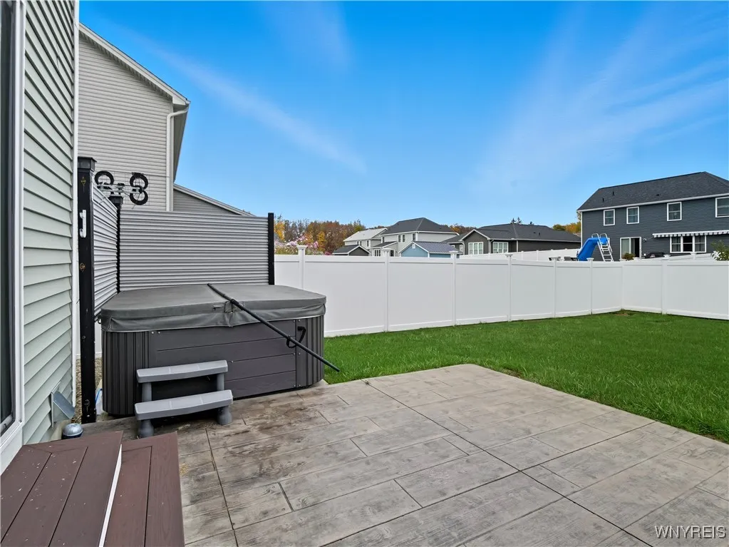 2284 Agassiz Drive, Hamburg, New York 14085, Hamburg, New York 14085, 4 Bedrooms Bedrooms, 9 Rooms Rooms,3 BathroomsBathrooms,Residential,For Sale,2284 Agassiz Drive, Hamburg, New York 14085,0,B1645347