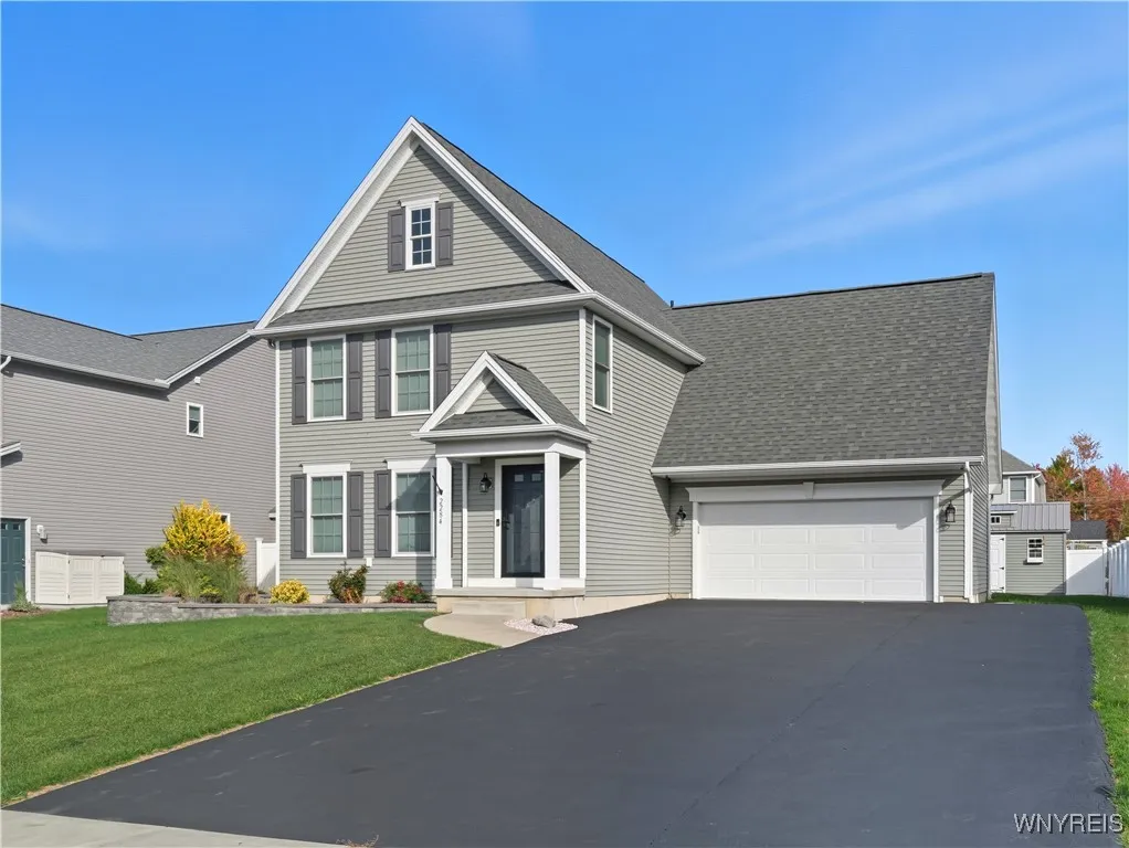 2284 Agassiz Drive, Hamburg, New York 14085, Hamburg, New York 14085, 4 Bedrooms Bedrooms, 9 Rooms Rooms,3 BathroomsBathrooms,Residential,For Sale,2284 Agassiz Drive, Hamburg, New York 14085,0,B1645347
