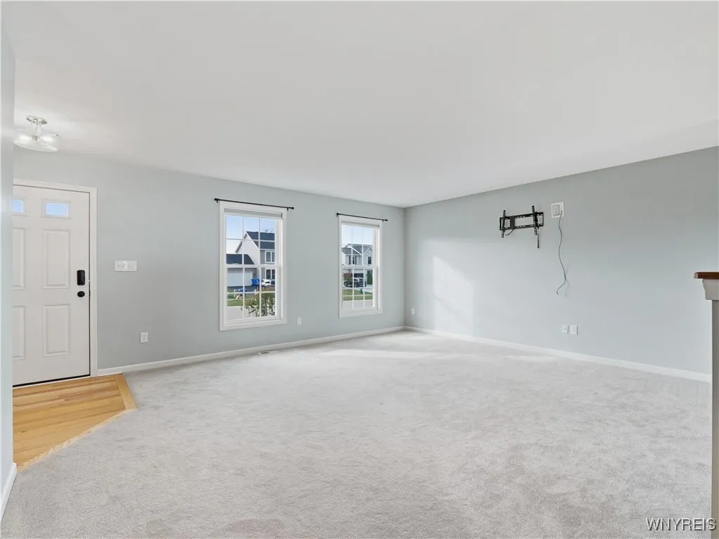 2284 Agassiz Drive, Hamburg, New York 14085, Hamburg, New York 14085, 4 Bedrooms Bedrooms, 9 Rooms Rooms,3 BathroomsBathrooms,Residential,For Sale,2284 Agassiz Drive, Hamburg, New York 14085,0,B1645347