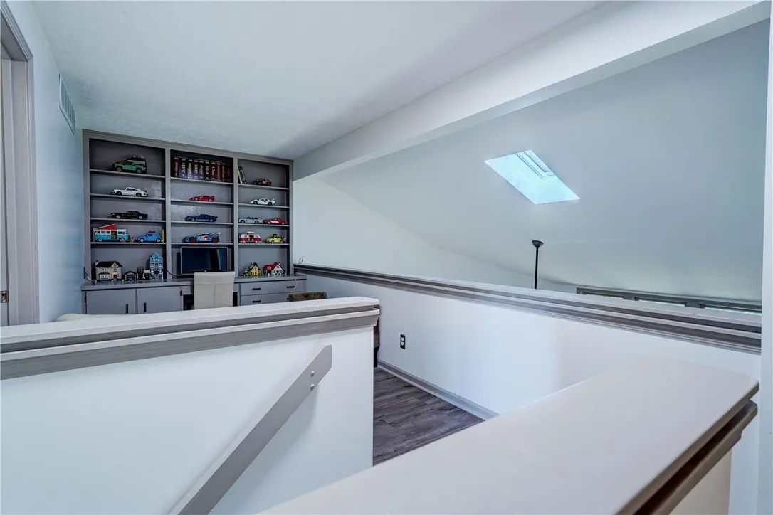 4 Colonial Circle, Perinton, New York 14450, Perinton, New York 14450, 2 Bedrooms Bedrooms, 5 Rooms Rooms,2 BathroomsBathrooms,Residential,For Sale,4 Colonial Circle, Perinton, New York 14450,0,R1644913