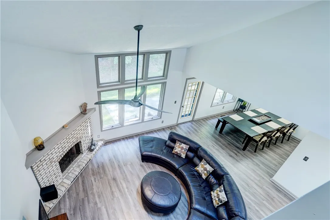 4 Colonial Circle, Perinton, New York 14450, Perinton, New York 14450, 2 Bedrooms Bedrooms, 5 Rooms Rooms,2 BathroomsBathrooms,Residential,For Sale,4 Colonial Circle, Perinton, New York 14450,0,R1644913