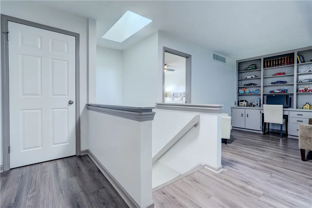 4 Colonial Circle, Perinton, New York 14450, Perinton, New York 14450, 2 Bedrooms Bedrooms, 5 Rooms Rooms,2 BathroomsBathrooms,Residential,For Sale,4 Colonial Circle, Perinton, New York 14450,0,R1644913