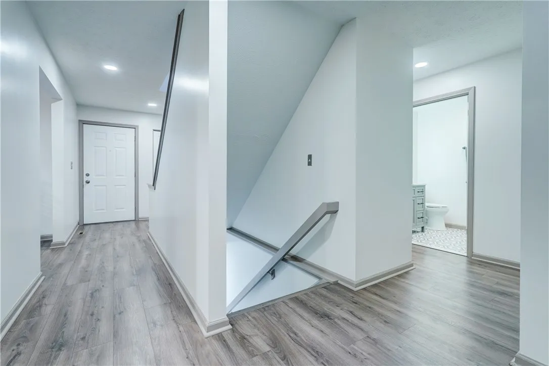 4 Colonial Circle, Perinton, New York 14450, Perinton, New York 14450, 2 Bedrooms Bedrooms, 5 Rooms Rooms,2 BathroomsBathrooms,Residential,For Sale,4 Colonial Circle, Perinton, New York 14450,0,R1644913