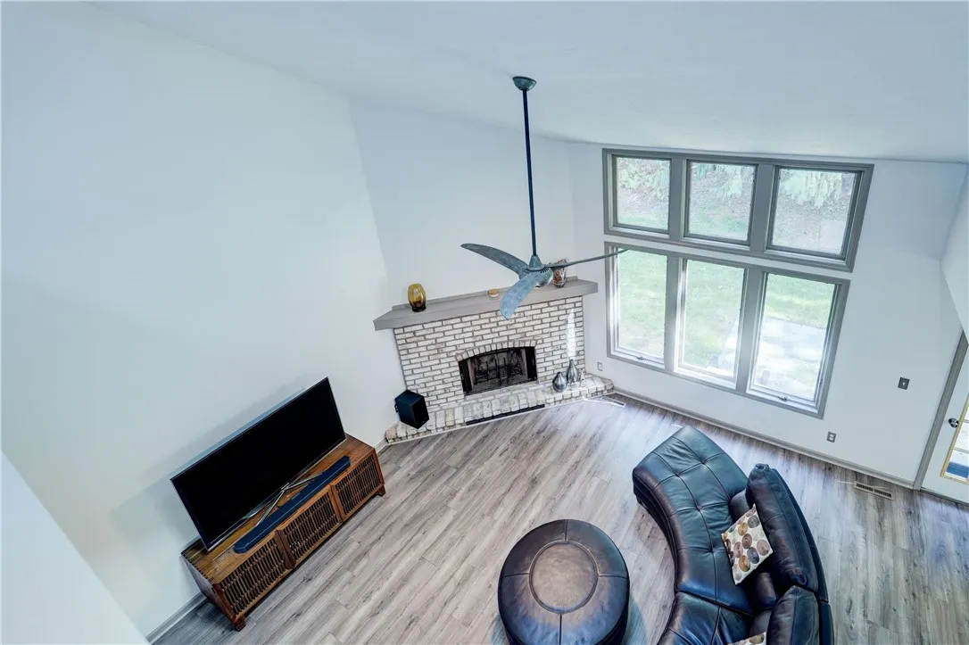 4 Colonial Circle, Perinton, New York 14450, Perinton, New York 14450, 2 Bedrooms Bedrooms, 5 Rooms Rooms,2 BathroomsBathrooms,Residential,For Sale,4 Colonial Circle, Perinton, New York 14450,0,R1644913