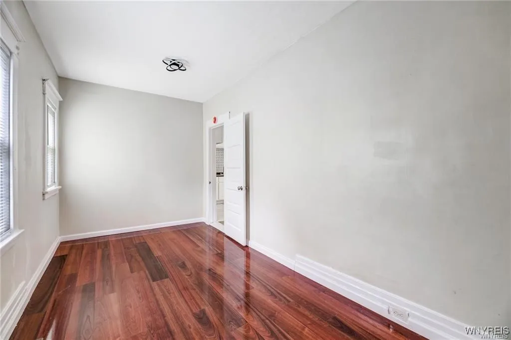 1217 Walden Avenue, Cheektowaga, New York 14211, Cheektowaga, New York 14211, 6 Bedrooms Bedrooms, ,2 BathroomsBathrooms,Residential,For Sale,1217 Walden Avenue, Cheektowaga, New York 14211,0,B1645554