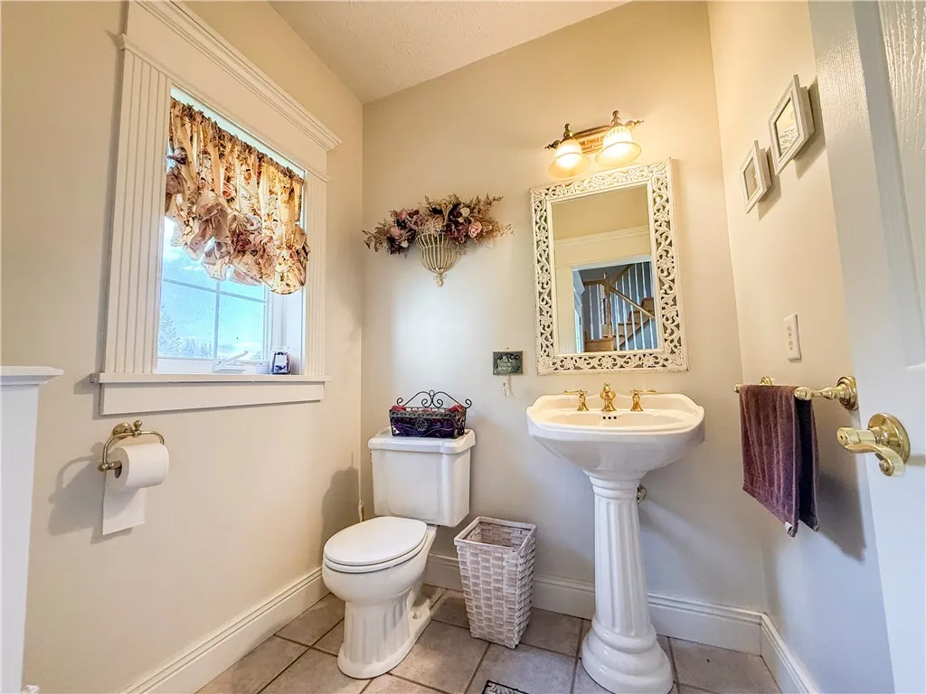 7592 North Road, Victor, New York 14564, Victor, New York 14564, 3 Bedrooms Bedrooms, 15 Rooms Rooms,2 BathroomsBathrooms,Residential,For Sale,7592 North Road, Victor, New York 14564,0,R1645536