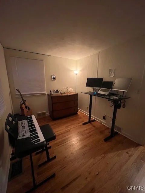 302 Twin Elms Lane, Clay, New York 13212, Clay, New York 13212, 3 Bedrooms Bedrooms, 6 Rooms Rooms,1 BathroomBathrooms,Residential Lease,For Rent,302 Twin Elms Lane, Clay, New York 13212,0,S1645561