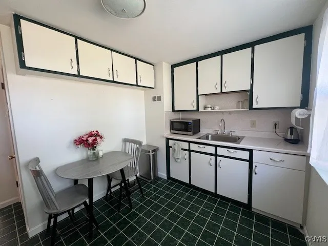 302 Twin Elms Lane, Clay, New York 13212, Clay, New York 13212, 3 Bedrooms Bedrooms, 6 Rooms Rooms,1 BathroomBathrooms,Residential Lease,For Rent,302 Twin Elms Lane, Clay, New York 13212,0,S1645561