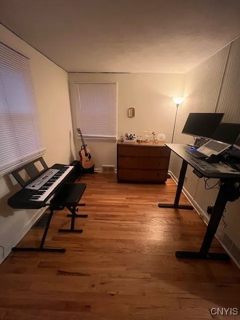 302 Twin Elms Lane, Clay, New York 13212, Clay, New York 13212, 3 Bedrooms Bedrooms, 6 Rooms Rooms,1 BathroomBathrooms,Residential Lease,For Rent,302 Twin Elms Lane, Clay, New York 13212,0,S1645561