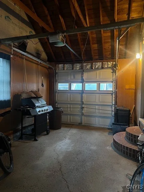 302 Twin Elms Lane, Clay, New York 13212, Clay, New York 13212, 3 Bedrooms Bedrooms, 6 Rooms Rooms,1 BathroomBathrooms,Residential Lease,For Rent,302 Twin Elms Lane, Clay, New York 13212,0,S1645561