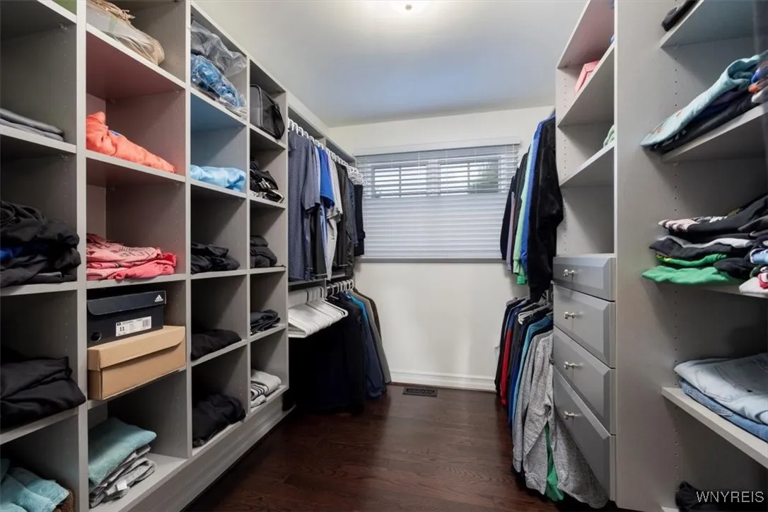 7154 Rolling Meadow Drive, Pendleton, New York 141, Pendleton, New York 14120, 4 Bedrooms Bedrooms, 8 Rooms Rooms,2 BathroomsBathrooms,Residential,For Sale,7154 Rolling Meadow Drive, Pendleton, New York 141,0,B1645344