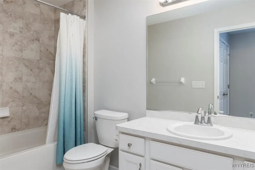 7154 Rolling Meadow Drive, Pendleton, New York 141, Pendleton, New York 14120, 4 Bedrooms Bedrooms, 8 Rooms Rooms,2 BathroomsBathrooms,Residential,For Sale,7154 Rolling Meadow Drive, Pendleton, New York 141,0,B1645344