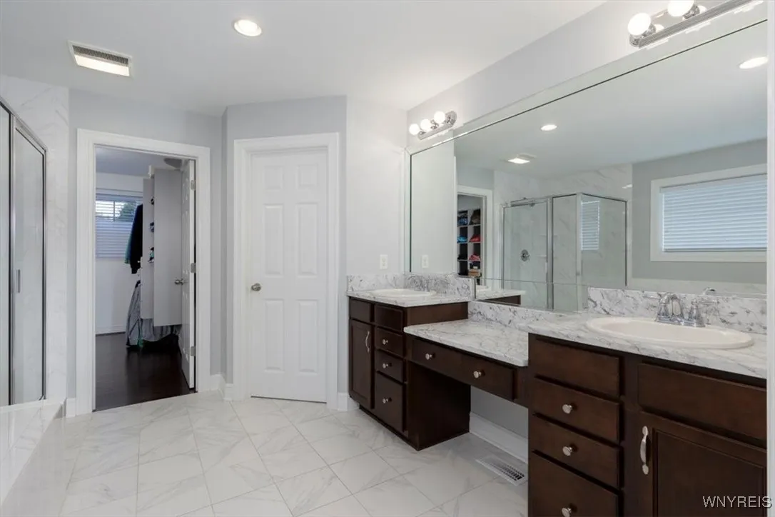 7154 Rolling Meadow Drive, Pendleton, New York 141, Pendleton, New York 14120, 4 Bedrooms Bedrooms, 8 Rooms Rooms,2 BathroomsBathrooms,Residential,For Sale,7154 Rolling Meadow Drive, Pendleton, New York 141,0,B1645344