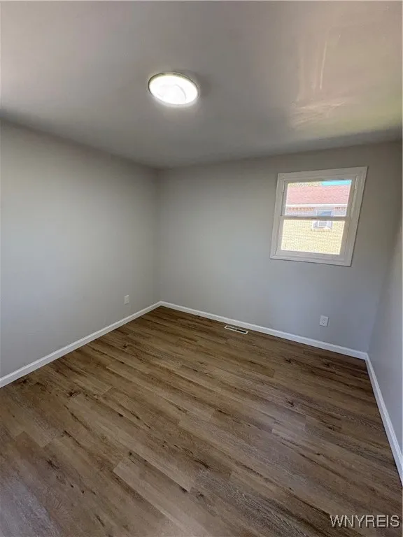 862 Falcon Drive, Lancaster, New York 14043, Lancaster, New York 14043, 3 Bedrooms Bedrooms, 5 Rooms Rooms,1 BathroomBathrooms,Residential Lease,For Rent,862 Falcon Drive, Lancaster, New York 14043,0,B1645558