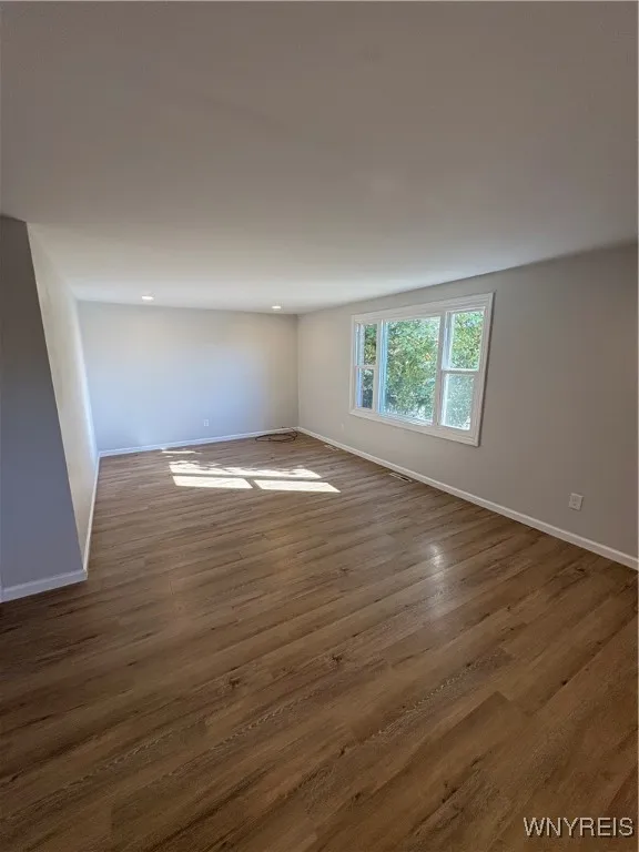 862 Falcon Drive, Lancaster, New York 14043, Lancaster, New York 14043, 3 Bedrooms Bedrooms, 5 Rooms Rooms,1 BathroomBathrooms,Residential Lease,For Rent,862 Falcon Drive, Lancaster, New York 14043,0,B1645558