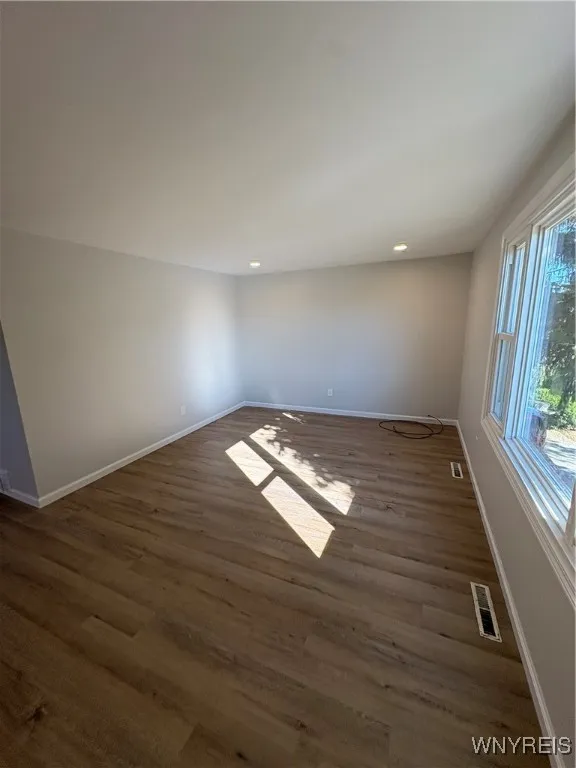 862 Falcon Drive, Lancaster, New York 14043, Lancaster, New York 14043, 3 Bedrooms Bedrooms, 5 Rooms Rooms,1 BathroomBathrooms,Residential Lease,For Rent,862 Falcon Drive, Lancaster, New York 14043,0,B1645558