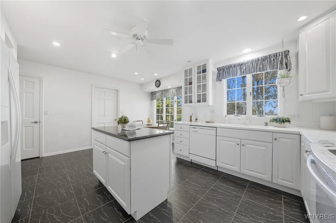 12 Hampton Hill Drive, Amherst, New York 14221, Amherst, New York 14221, 2 Bedrooms Bedrooms, 7 Rooms Rooms,2 BathroomsBathrooms,Residential,For Sale,12 Hampton Hill Drive, Amherst, New York 14221,0,B1645038