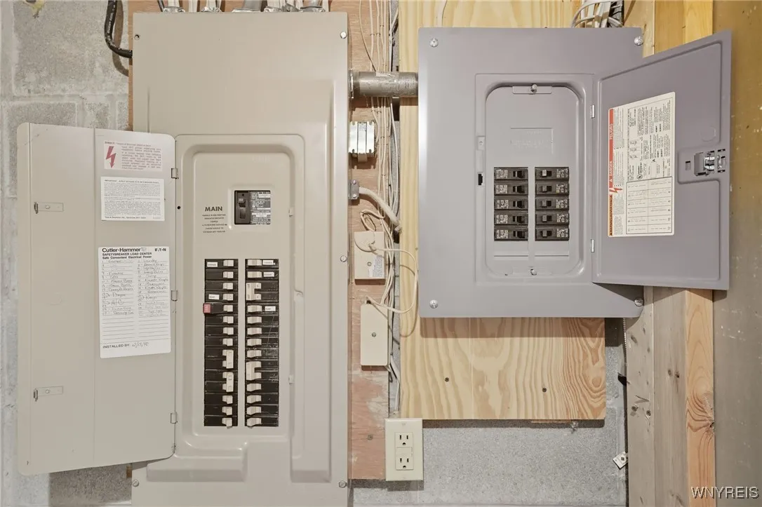 12 Hampton Hill Drive, Amherst, New York 14221, Amherst, New York 14221, 2 Bedrooms Bedrooms, 7 Rooms Rooms,2 BathroomsBathrooms,Residential,For Sale,12 Hampton Hill Drive, Amherst, New York 14221,0,B1645038