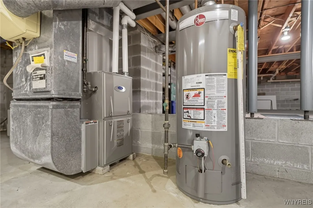 12 Hampton Hill Drive, Amherst, New York 14221, Amherst, New York 14221, 2 Bedrooms Bedrooms, 7 Rooms Rooms,2 BathroomsBathrooms,Residential,For Sale,12 Hampton Hill Drive, Amherst, New York 14221,0,B1645038