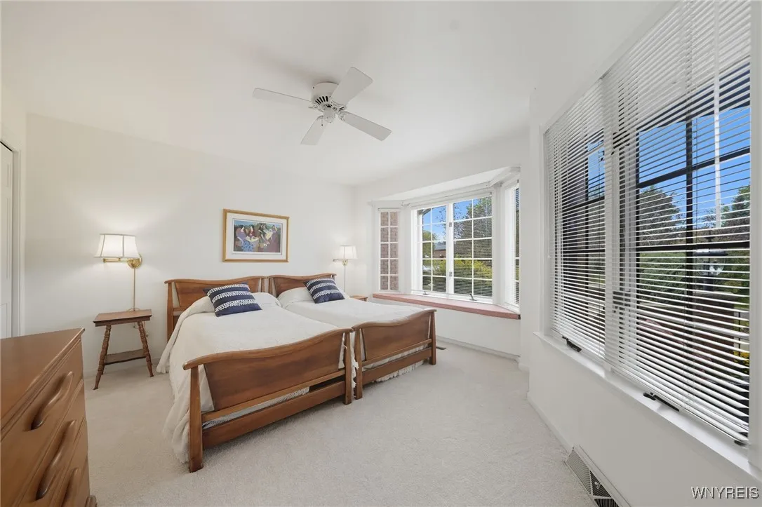 12 Hampton Hill Drive, Amherst, New York 14221, Amherst, New York 14221, 2 Bedrooms Bedrooms, 7 Rooms Rooms,2 BathroomsBathrooms,Residential,For Sale,12 Hampton Hill Drive, Amherst, New York 14221,0,B1645038