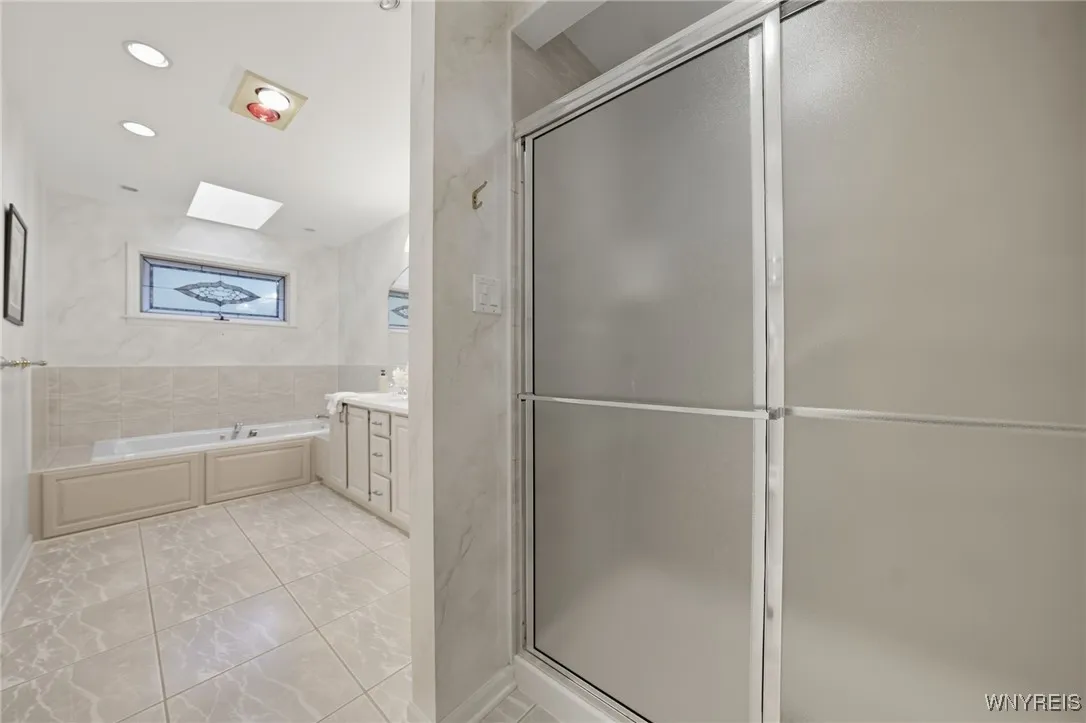 12 Hampton Hill Drive, Amherst, New York 14221, Amherst, New York 14221, 2 Bedrooms Bedrooms, 7 Rooms Rooms,2 BathroomsBathrooms,Residential,For Sale,12 Hampton Hill Drive, Amherst, New York 14221,0,B1645038