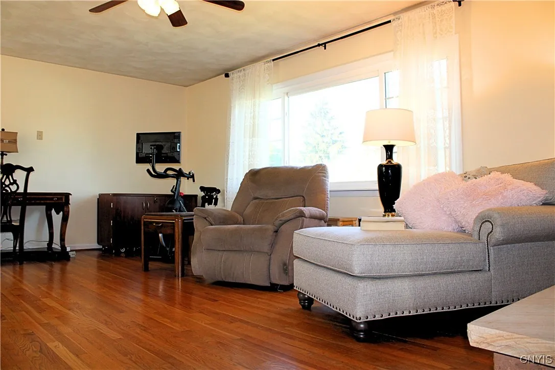 37 Janet Terrace, New Hartford, New York 13413, New Hartford, New York 13413, 4 Bedrooms Bedrooms, 10 Rooms Rooms,2 BathroomsBathrooms,Residential,For Sale,37 Janet Terrace, New Hartford, New York 13413,0,S1644851