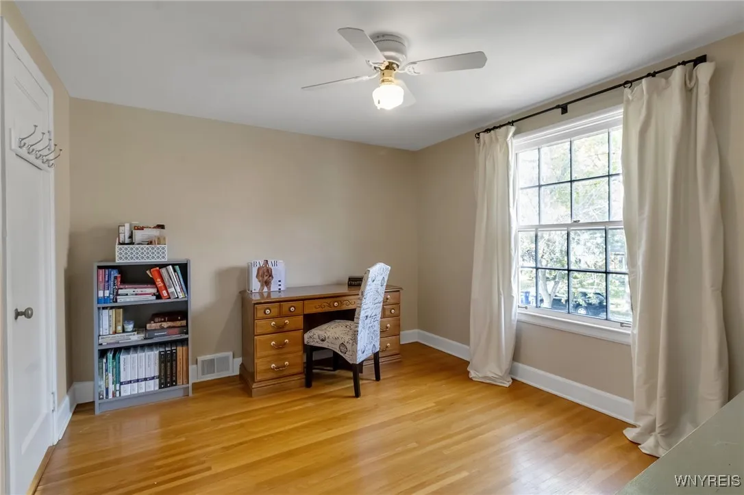 94 Walton Dr, Amherst, New York 14226, Amherst, New York 14226, 3 Bedrooms Bedrooms, 7 Rooms Rooms,2 BathroomsBathrooms,Residential,Closed,94 Walton Dr, Amherst, New York 14226,0,B1645249
