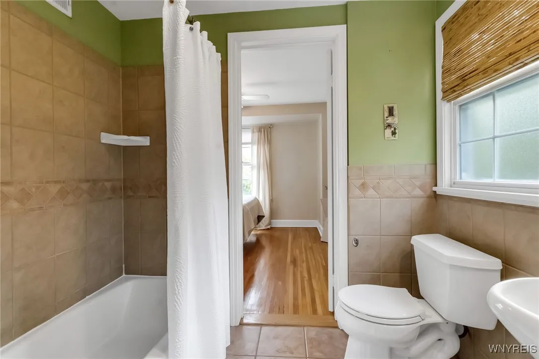 94 Walton Dr, Amherst, New York 14226, Amherst, New York 14226, 3 Bedrooms Bedrooms, 7 Rooms Rooms,2 BathroomsBathrooms,Residential,For Sale,94 Walton Dr, Amherst, New York 14226,0,B1645249