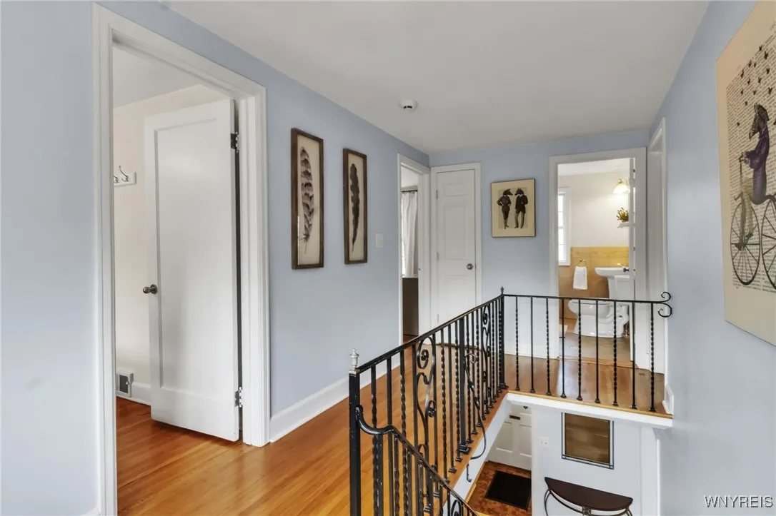 94 Walton Dr, Amherst, New York 14226, Amherst, New York 14226, 3 Bedrooms Bedrooms, 7 Rooms Rooms,2 BathroomsBathrooms,Residential,Closed,94 Walton Dr, Amherst, New York 14226,0,B1645249