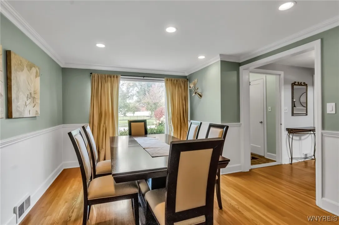 94 Walton Dr, Amherst, New York 14226, Amherst, New York 14226, 3 Bedrooms Bedrooms, 7 Rooms Rooms,2 BathroomsBathrooms,Residential,Closed,94 Walton Dr, Amherst, New York 14226,0,B1645249