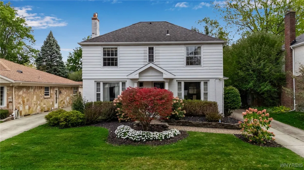 94 Walton Dr, Amherst, New York 14226, Amherst, New York 14226, 3 Bedrooms Bedrooms, 7 Rooms Rooms,2 BathroomsBathrooms,Residential,Closed,94 Walton Dr, Amherst, New York 14226,0,B1645249