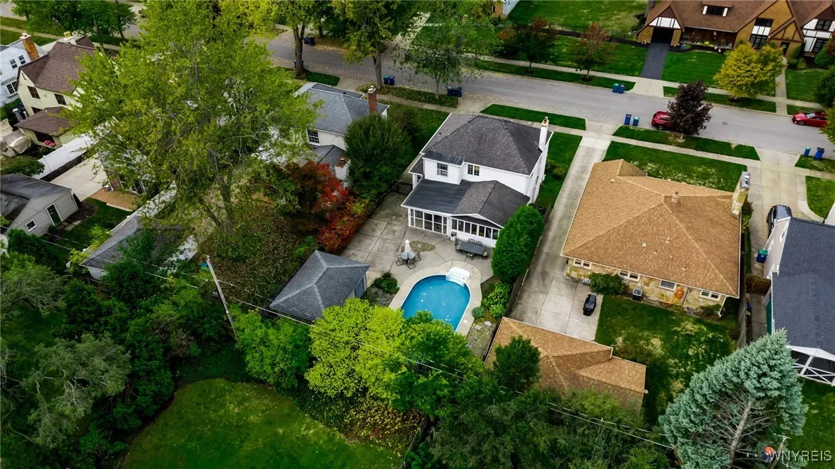 94 Walton Dr, Amherst, New York 14226, Amherst, New York 14226, 3 Bedrooms Bedrooms, 7 Rooms Rooms,2 BathroomsBathrooms,Residential,Closed,94 Walton Dr, Amherst, New York 14226,0,B1645249