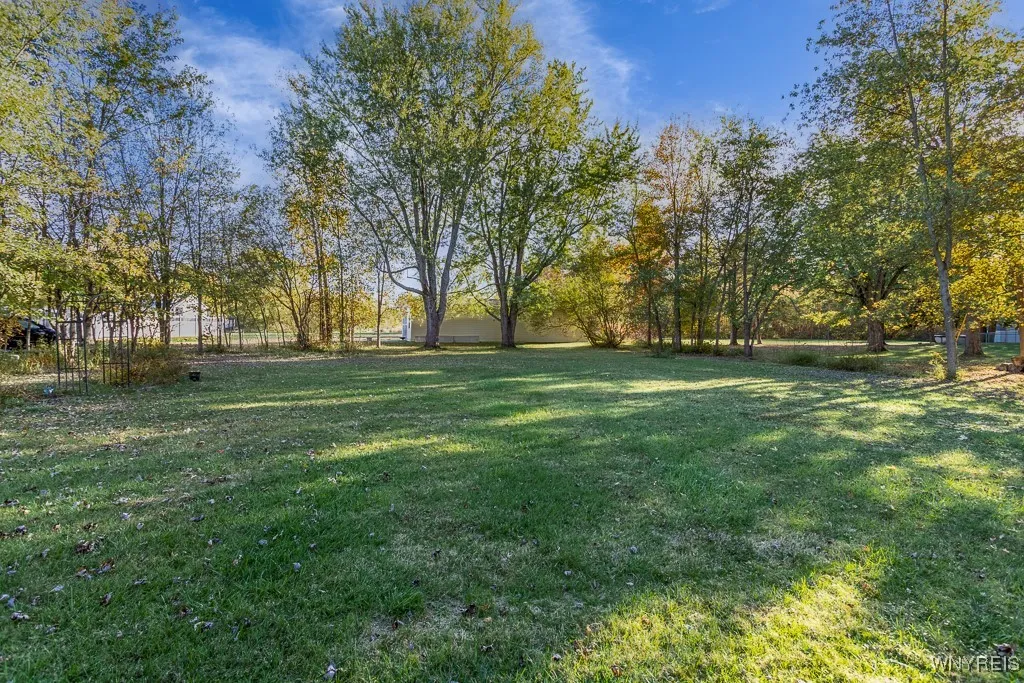8115 Tonawanda Creek Road, Clarence, New York 1405, Clarence, New York 14051, 3 Bedrooms Bedrooms, 6 Rooms Rooms,1 BathroomBathrooms,Residential,For Sale,8115 Tonawanda Creek Road, Clarence, New York 1405,0,B1645474