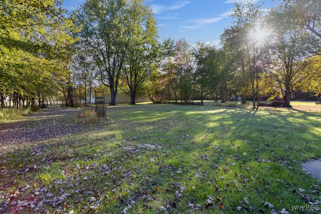 8115 Tonawanda Creek Road, Clarence, New York 1405, Clarence, New York 14051, 3 Bedrooms Bedrooms, 6 Rooms Rooms,1 BathroomBathrooms,Residential,For Sale,8115 Tonawanda Creek Road, Clarence, New York 1405,0,B1645474