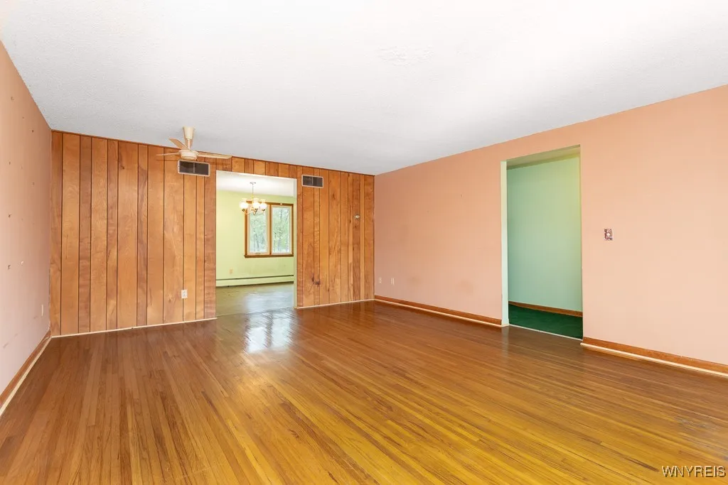 8115 Tonawanda Creek Road, Clarence, New York 1405, Clarence, New York 14051, 3 Bedrooms Bedrooms, 6 Rooms Rooms,1 BathroomBathrooms,Residential,For Sale,8115 Tonawanda Creek Road, Clarence, New York 1405,0,B1645474