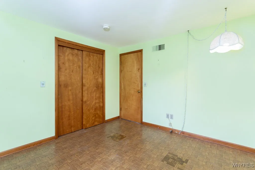 8115 Tonawanda Creek Road, Clarence, New York 1405, Clarence, New York 14051, 3 Bedrooms Bedrooms, 6 Rooms Rooms,1 BathroomBathrooms,Residential,For Sale,8115 Tonawanda Creek Road, Clarence, New York 1405,0,B1645474