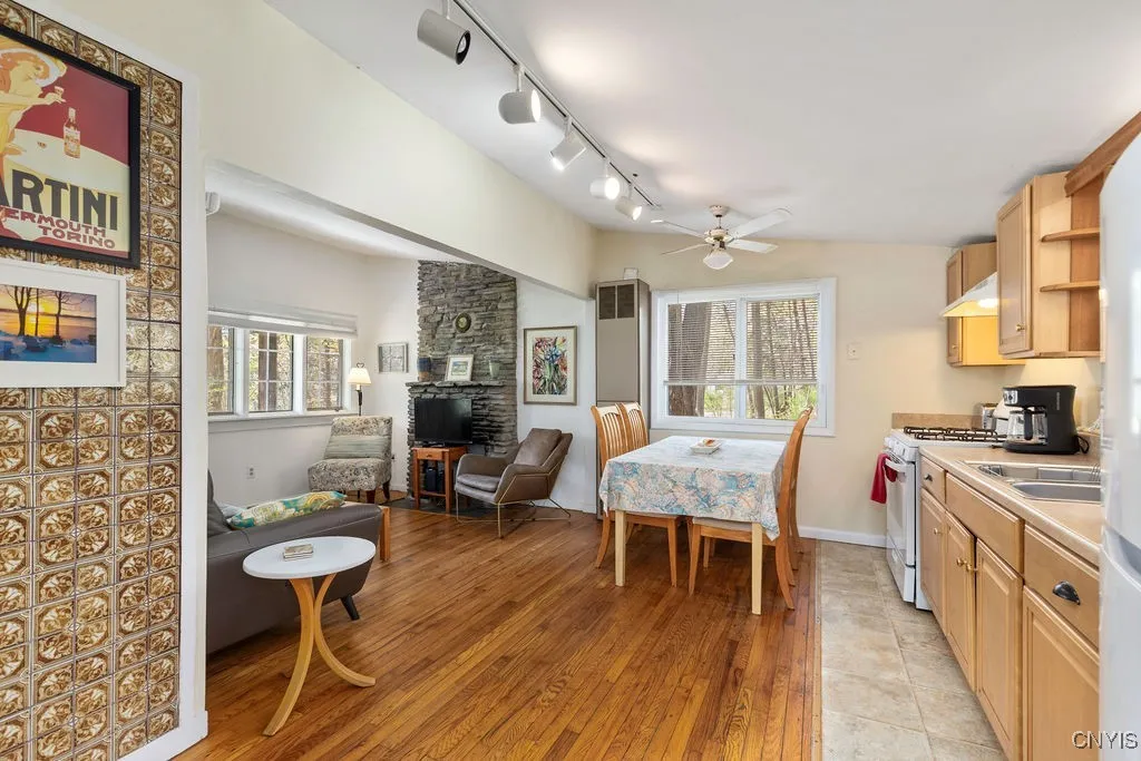 3435 East Lake Road, Skaneateles, New York 13152, Skaneateles, New York 13152, 4 Bedrooms Bedrooms, 9 Rooms Rooms,1 BathroomBathrooms,Residential,For Sale,3435 East Lake Road, Skaneateles, New York 13152,0,S1645542