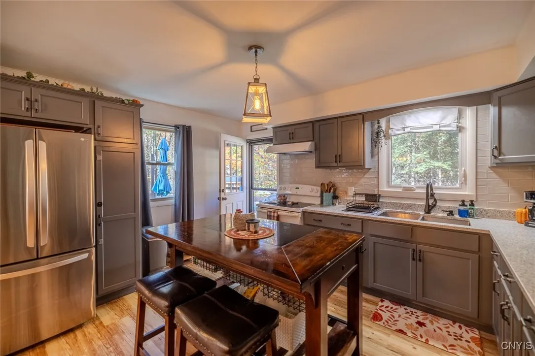 5001 Hill Road, Verona, New York 13421, Verona, New York 13421, 3 Bedrooms Bedrooms, 6 Rooms Rooms,2 BathroomsBathrooms,Residential,For Sale,5001 Hill Road, Verona, New York 13421,0,S1645244