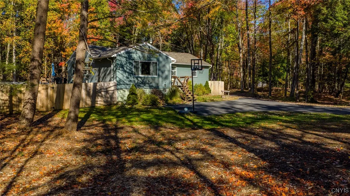 5001 Hill Road, Verona, New York 13421, Verona, New York 13421, 3 Bedrooms Bedrooms, 6 Rooms Rooms,2 BathroomsBathrooms,Residential,For Sale,5001 Hill Road, Verona, New York 13421,0,S1645244