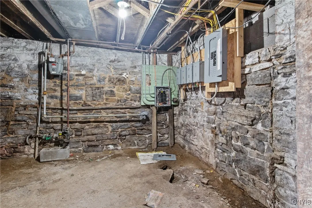 1002 Butternut Street, Syracuse, New York 13208, Syracuse, New York 13208, 8 Bedrooms Bedrooms, ,4 BathroomsBathrooms,Residential,For Sale,1002 Butternut Street, Syracuse, New York 13208,0,S1645589