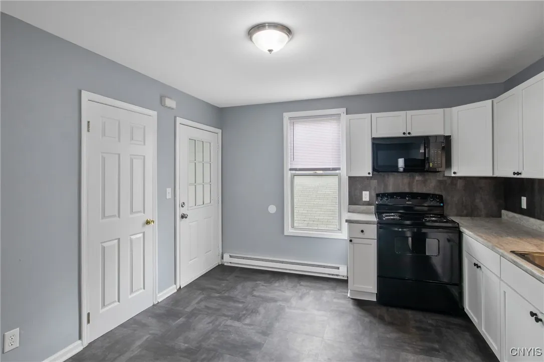 1002 Butternut Street, Syracuse, New York 13208, Syracuse, New York 13208, 8 Bedrooms Bedrooms, ,4 BathroomsBathrooms,Residential,For Sale,1002 Butternut Street, Syracuse, New York 13208,0,S1645589