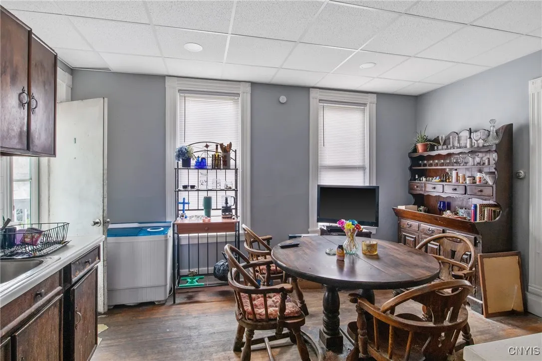 1002 Butternut Street, Syracuse, New York 13208, Syracuse, New York 13208, 8 Bedrooms Bedrooms, ,4 BathroomsBathrooms,Residential,For Sale,1002 Butternut Street, Syracuse, New York 13208,0,S1645589