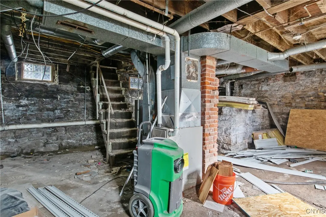 1002 Butternut Street, Syracuse, New York 13208, Syracuse, New York 13208, 8 Bedrooms Bedrooms, ,4 BathroomsBathrooms,Residential,For Sale,1002 Butternut Street, Syracuse, New York 13208,0,S1645589