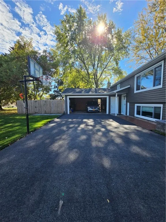 3 Candlewick Drive, Sweden, New York 14420, Sweden, New York 14420, 5 Bedrooms Bedrooms, 11 Rooms Rooms,2 BathroomsBathrooms,Residential,For Sale,3 Candlewick Drive, Sweden, New York 14420,0,R1645567